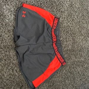 Underarmour athletic shorts.